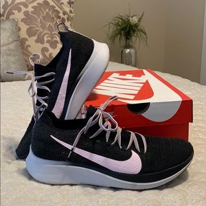Nike Zoom Fly FlyKnit